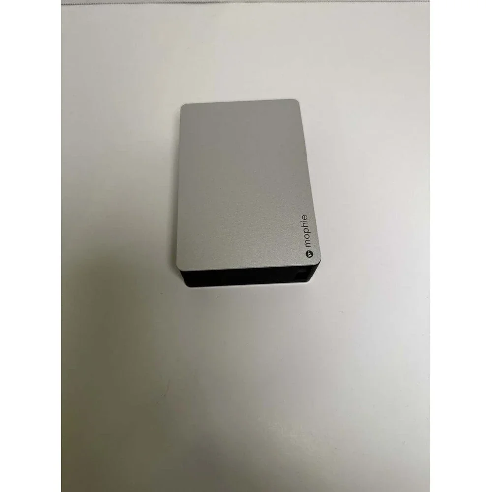 Mophie Powerstation Plus 8X Quick-Charge external battery & Lightning Connector